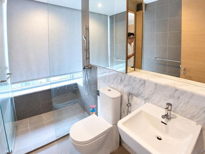 Domain 21, 21 Delta Road, Alexandra / Commonwealth, 2 Bedrooms, 926 sqft, Condominium For Sale, by Victor Tan, 500270942 - Bathroom - PropertyGuru.com.sg