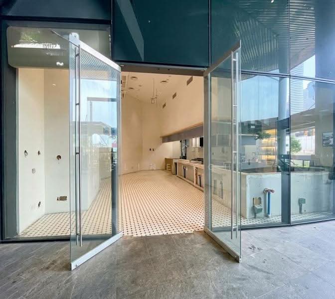 10m Ceiling Height Ground Floor Loading 5KNm2, Boat Quay / Raffles Place / Marina, 1,604 sqft, Mall Shop For Rent, by Celine Koh, 500270947 - Interior - CommercialGuru.com.sg