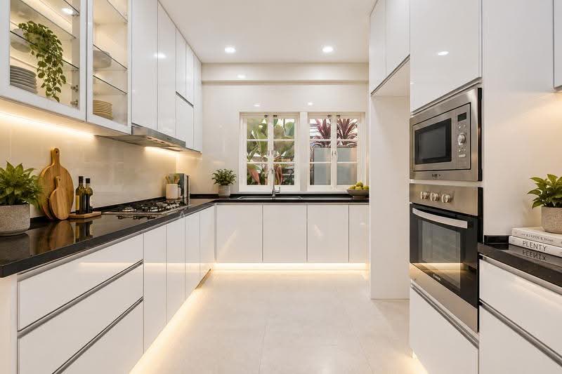 Gentle Villas, Gentle Drive, Newton / Novena, 5 Bedrooms, 7,382 sqft, Detached House For Rent, by Andy Wee, 500270955 - Kitchen - PropertyGuru.com.sg
