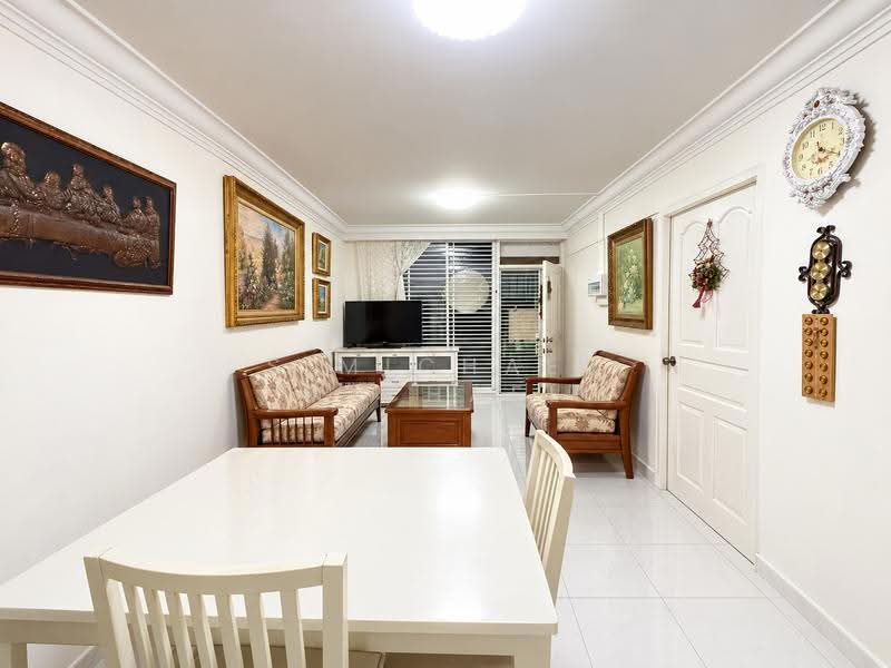 157 Mei Ling Street, 157 Mei Ling Street, Alexandra / Commonwealth, 2 Bedrooms, 742 sqft, HDB Flat For Sale, by S MICHAEL Michael, 500270958 - Living Room - PropertyGuru.com.sg
