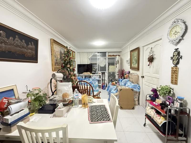 157 Mei Ling Street, 157 Mei Ling Street, Alexandra / Commonwealth, 2 Bedrooms, 742 sqft, HDB Flat For Sale, by S MICHAEL Michael, 500270958 - Living Room - PropertyGuru.com.sg
