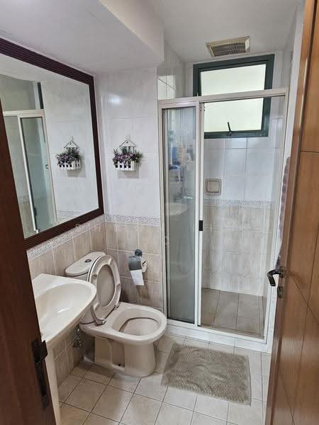 Palm Gardens, 2C Hong San Walk, Dairy Farm / Bukit Panjang / Choa Chu Kang, 3 Bedrooms, 1,216 sqft, Condominium For Sale, by Shawn Lim BC, 500270968 - Bathroom - PropertyGuru.com.sg