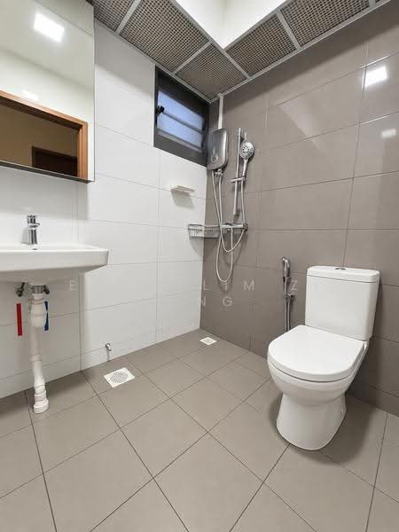 478C Yishun Street 44, 478C Yishun Street 44, Sembawang / Yishun, 3 Bedrooms, 1,001 sqft, HDB Flat For Sale, by Emily Lim Zi Ling, 500270975 - Bathroom - PropertyGuru.com.sg