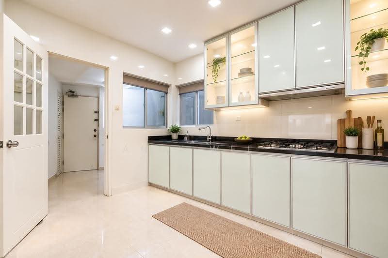 Regency Park, 9 Nathan Road, Tanglin / Holland / Bukit Timah, 4 Bedrooms, 3,650 sqft, Condominium For Rent, by Andy Wee, 500270977 - Kitchen - PropertyGuru.com.sg