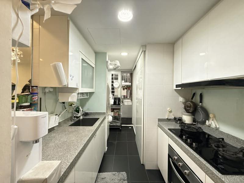 The Quartz, 55 Compassvale Bow, Hougang / Punggol / Sengkang, 3 Bedrooms, 1,518 sqft, Condominium For Sale, by Cindy Lai, 500270992 - Kitchen - PropertyGuru.com.sg