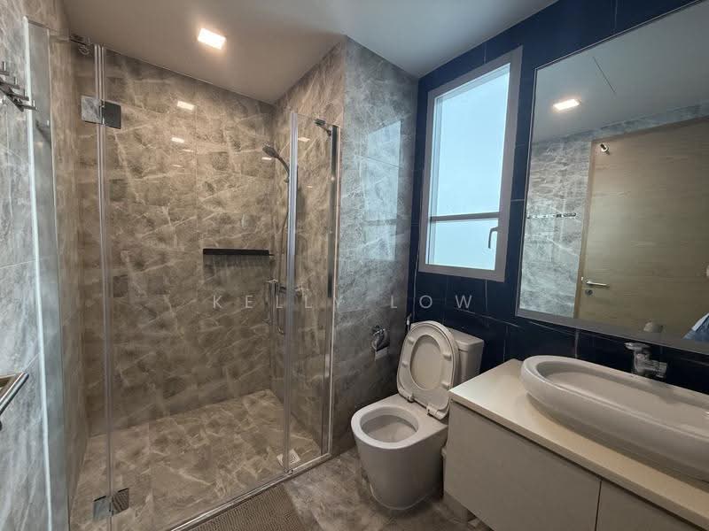 The Santorini, Tampines Street 86, Pasir Ris / Tampines, 2 Bedrooms, 721 sqft, Condominium For Rent, by Kelly Low, 500270998 - Bathroom - PropertyGuru.com.sg