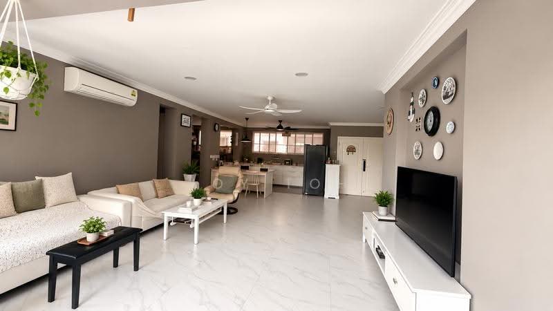Cavenagh House, 100 Clemenceau Avenue North, Orchard / River Valley, 4 Bedrooms, 1,701 sqft, Apartment For Sale, by Joy Toh, 500271027 - Living Room - PropertyGuru.com.sg