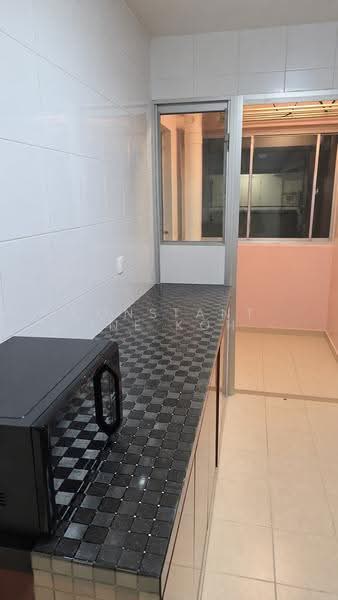 470A Upper Serangoon Crescent, 470A Upper Serangoon Crescent, Hougang / Punggol / Sengkang, 3 Bedrooms, 990 sqft, HDB Flat For Rent, by Constantine Koh, 500271029 - Kitchen - PropertyGuru.com.sg