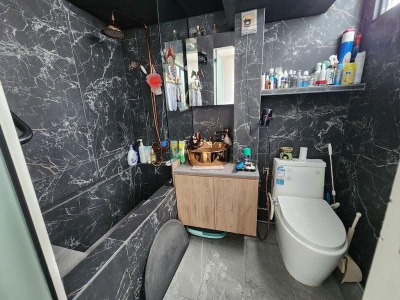 243 Bukit Panjang Ring Road, 243 Bukit Panjang Ring Road, Dairy Farm / Bukit Panjang / Choa Chu Kang, 4 Bedrooms, 1,162 sqft, HDB Flat For Sale, by Baker Goh, 500271035 - Bathroom - PropertyGuru.com.sg