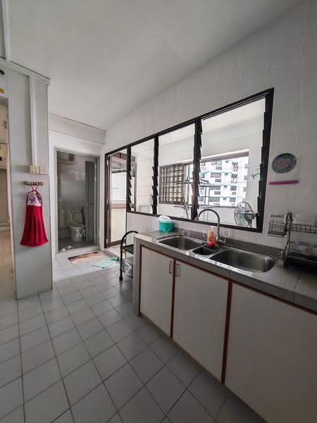 173 Gangsa Road, 173 Gangsa Road, Dairy Farm / Bukit Panjang / Choa Chu Kang, 3 Bedrooms, 1,087 sqft, HDB Flat For Rent, by Miki Yong, 500271036 - Kitchen - PropertyGuru.com.sg