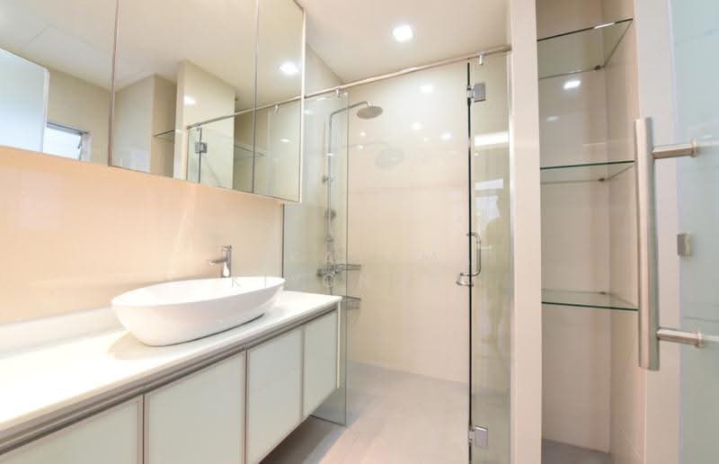 Regency Park, 9 Nathan Road, Tanglin / Holland / Bukit Timah, 5 Bedrooms, 3,650 sqft, Condominium For Rent, by Takayama Kiyonori, 500271038 - Bathroom - PropertyGuru.com.sg
