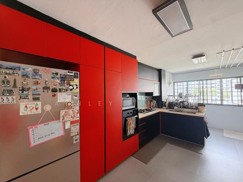 213 Bedok North Street 1, 213 Bedok North Street 1, Bedok / Upper East Coast, 2 Bedrooms, 732 sqft, HDB Flat For Sale, by Ashley Huang, 500271042 - Huge Kitchen - PropertyGuru.com.sg
