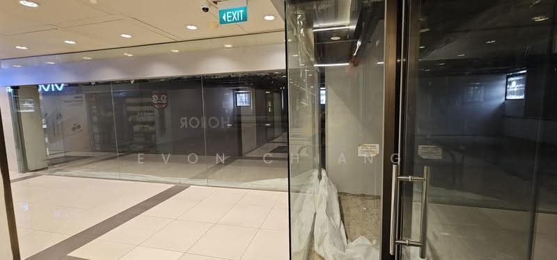 Peninsula Plaza, 111 North Bridge Road, City Hall / Clarke Quay, 2,454 sqft, Other Retail For Sale, by Evon Chiang, 500271055 - Entrance - CommercialGuru.com.sg