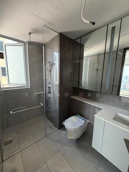 Grand Dunman, 16 Dunman Road, East Coast / Marine Parade, 4 Bedrooms, 1,432 sqft, Condominium For Rent, by Roland Ong, 500271067 - Bathroom - PropertyGuru.com.sg