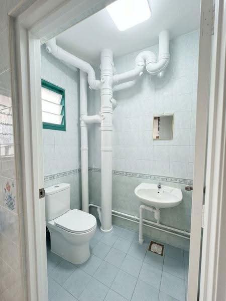 354B Admiralty Drive, 354B Admiralty Drive, Sembawang / Yishun, 3 Bedrooms, 1,001 sqft, HDB Flat For Sale, by Nick Chah, 500271071 - Common Bathroom - PropertyGuru.com.sg