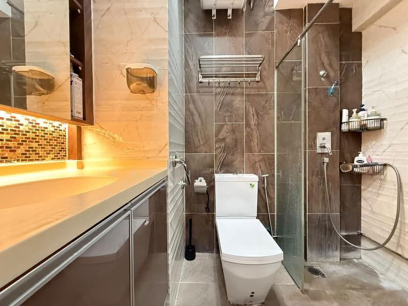 405B Fernvale Lane, 405B Fernvale Lane, Seletar / Yio Chu Kang, 3 Bedrooms, 1,205 sqft, HDB Flat For Sale, by Kavin Kuah, 500271075 - Bathroom - PropertyGuru.com.sg