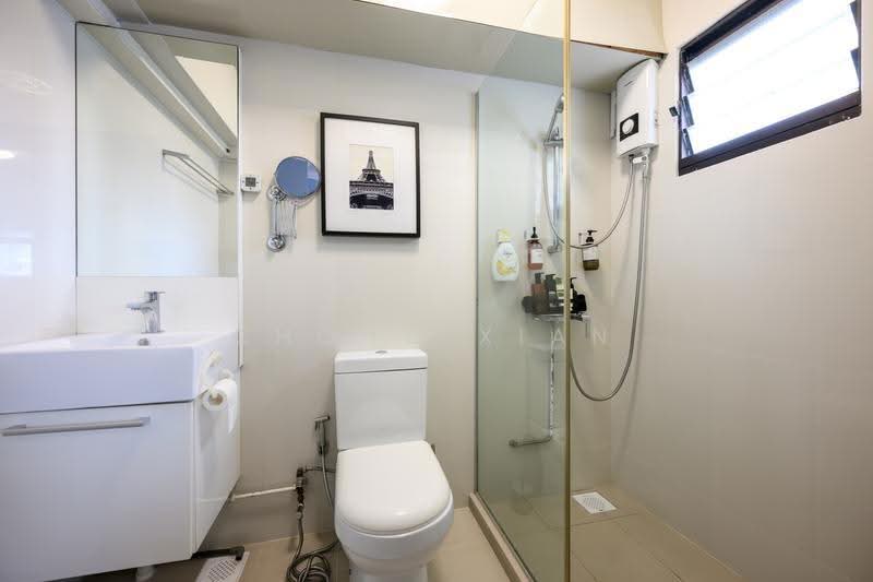 143 Rivervale Drive, 143 Rivervale Drive, Hougang / Punggol / Sengkang, 4 Bedrooms, 1,507 sqft, HDB Flat For Sale, by Zhong Xian, 500271081 - Master Bathroom - PropertyGuru.com.sg