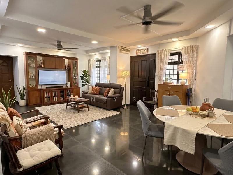 63B Lengkok Bahru, 63B Lengkok Bahru, Alexandra / Commonwealth, 3 Bedrooms, 1,076 sqft, HDB Flat For Sale, by Nancy See, 500271106 - Living Room - PropertyGuru.com.sg