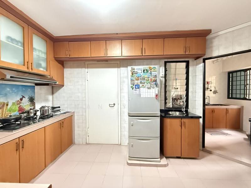 63B Lengkok Bahru, 63B Lengkok Bahru, Alexandra / Commonwealth, 3 Bedrooms, 1,076 sqft, HDB Flat For Sale, by Nancy See, 500271106 - Kitchen - PropertyGuru.com.sg