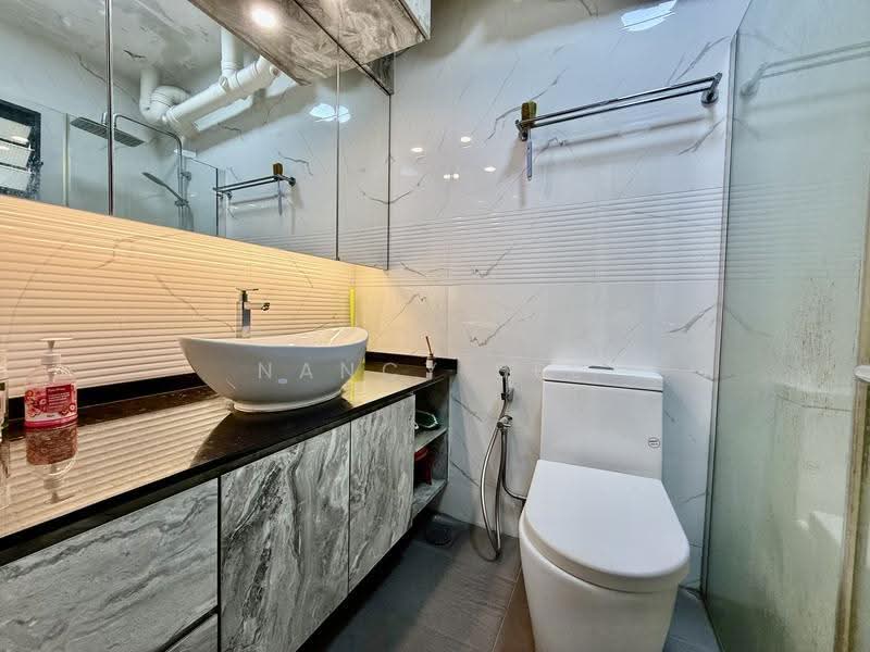63B Lengkok Bahru, 63B Lengkok Bahru, Alexandra / Commonwealth, 3 Bedrooms, 1,076 sqft, HDB Flat For Sale, by Nancy See, 500271106 - Bathroom - PropertyGuru.com.sg