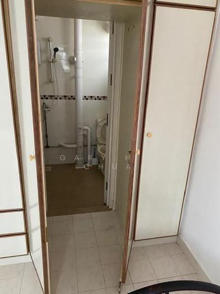 74 Telok Blangah Heights, 74 Telok Blangah Heights, Harbourfront / Telok Blangah, 3 Bedrooms, 1,259 sqft, HDB Flat For Sale, by Gary H S Chua, 500271134 - Bathroom - PropertyGuru.com.sg
