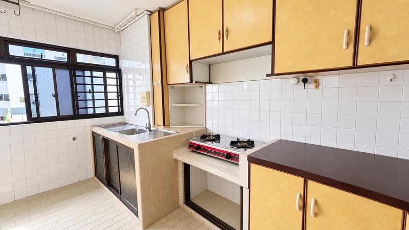242 Serangoon Avenue 3, 242 Serangoon Avenue 3, Hougang / Punggol / Sengkang, 3 Bedrooms, 904 sqft, HDB Flat For Sale, by Jason Liew 俊明, 500271140 - Kitchen - PropertyGuru.com.sg