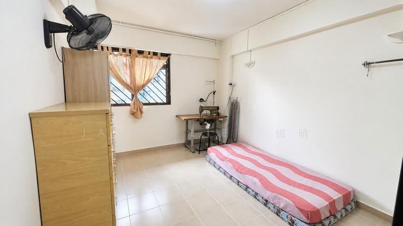 242 Serangoon Avenue 3, 242 Serangoon Avenue 3, Hougang / Punggol / Sengkang, 3 Bedrooms, 904 sqft, HDB Flat For Sale, by Jason Liew 俊明, 500271140 - Bedroom - PropertyGuru.com.sg
