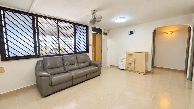 242 Serangoon Avenue 3, 242 Serangoon Avenue 3, Hougang / Punggol / Sengkang, 3 Bedrooms, 904 sqft, HDB Flat For Sale, by Jason Liew 俊明, 500271140 - Living Room - PropertyGuru.com.sg
