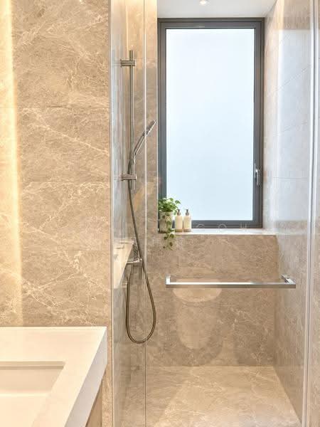 Cuscaden Reserve, 8 Cuscaden Road, Tanglin / Holland / Bukit Timah, 2 Bedrooms, 935 sqft, Condominium For Sale, by Martin Goh 吴伟楠, 500271160 - Bathroom - PropertyGuru.com.sg