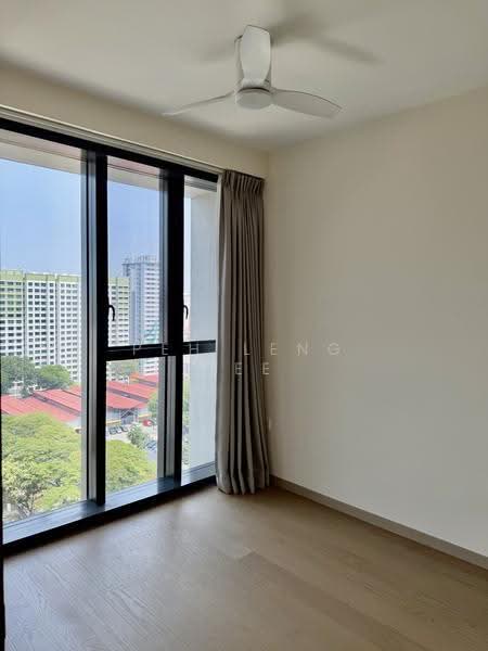 Penrose, 30 Sims Drive, Eunos / Geylang / Paya Lebar, 2 Bedrooms, 700 sqft, Condominium For Sale, by Peh Leng See, 500271162 - PropertyGuru.com.sg