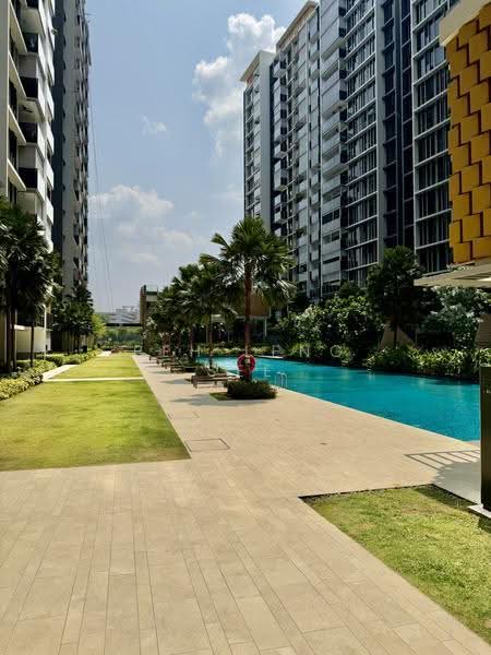 Penrose, 30 Sims Drive, Eunos / Geylang / Paya Lebar, 2 Bedrooms, 700 sqft, Condominium For Sale, by Peh Leng See, 500271162 - PropertyGuru.com.sg