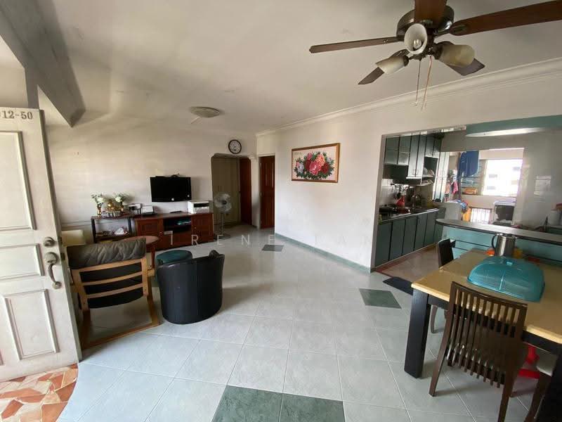 643 Woodlands Ring Road, 643 Woodlands Ring Road, Admiralty / Woodlands, 3 Bedrooms, 1,087 sqft, HDB Flat For Rent, by Irene Tan, 500271169 - Living Room - PropertyGuru.com.sg