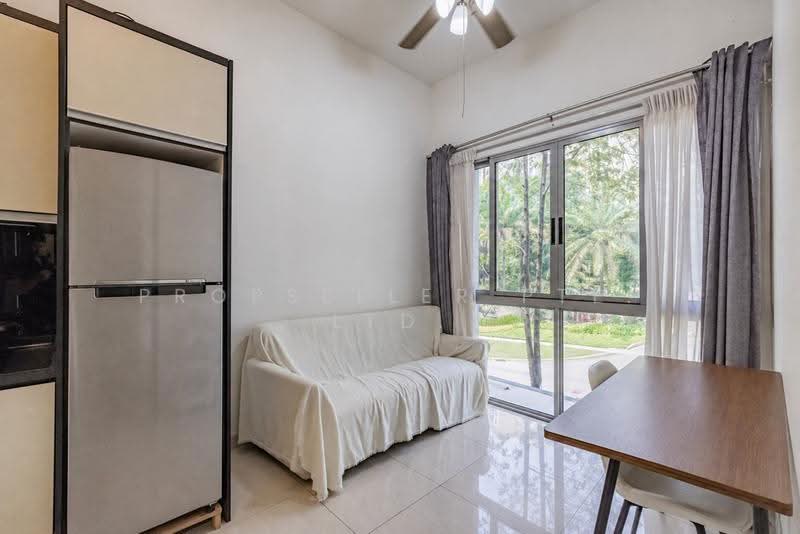 Oxley Edge, 308 River Valley Road, Orchard / River Valley, 2 Bedrooms, 420 sqft, Apartment For Sale, by Don Png, 500271171 - Living Room - PropertyGuru.com.sg