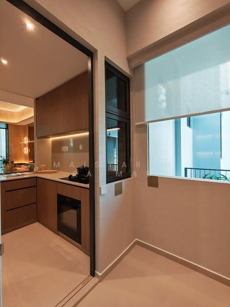 Amberwood at Holland, Tanglin / Holland / Bukit Timah, 4 Bedrooms, 1,227 sqft, Condominium For Sale, by Maisyarah Rahmad, 500271172 - Washer Dryer area to kitchen. - PropertyGuru.com.sg