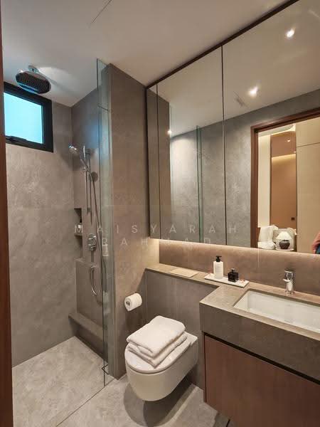 Amberwood at Holland, Tanglin / Holland / Bukit Timah, 4 Bedrooms, 1,227 sqft, Condominium For Sale, by Maisyarah Rahmad, 500271172 - Bathroom - PropertyGuru.com.sg