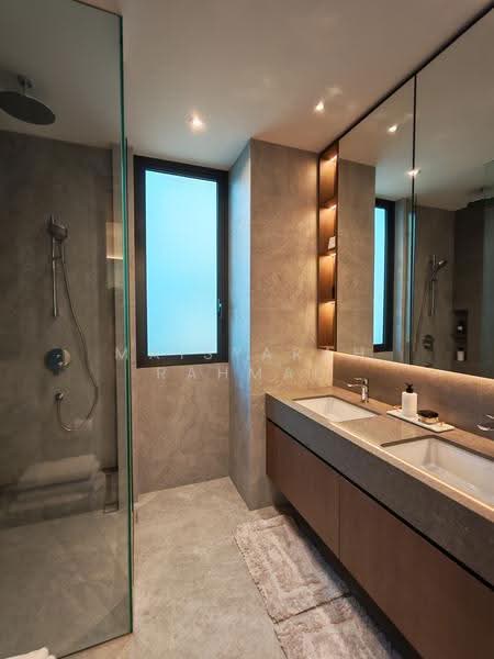 Amberwood at Holland, Tanglin / Holland / Bukit Timah, 4 Bedrooms, 1,227 sqft, Condominium For Sale, by Maisyarah Rahmad, 500271172 - Master Bathroom - PropertyGuru.com.sg