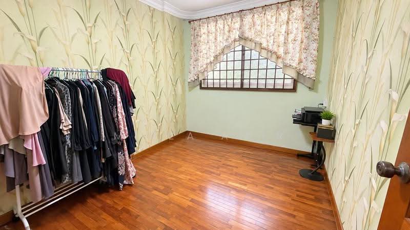 212 Choa Chu Kang Central, 212 Choa Chu Kang Central, Dairy Farm / Bukit Panjang / Choa Chu Kang, 3 Bedrooms, 1,119 sqft, HDB Flat For Sale, by Mirza Amir, 500271173 - Bedroom - PropertyGuru.com.sg