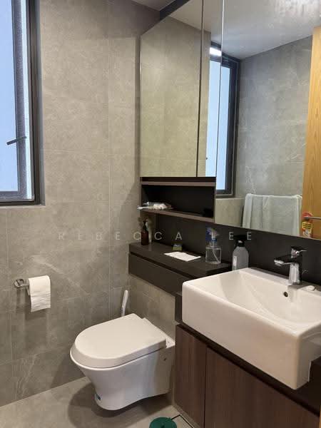 Midwood, 8 Hillview Rise, Dairy Farm / Bukit Panjang / Choa Chu Kang, 2 Bedrooms, 775 sqft, Condominium For Sale, by Rebecca Lee, 500271201 - Bathroom - PropertyGuru.com.sg