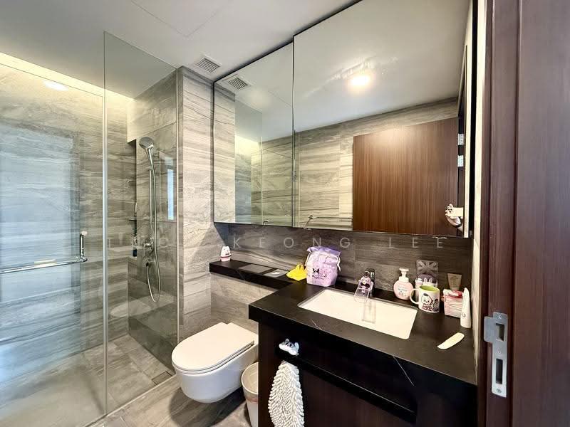 One Pearl Bank, 1 Pearl Bank, Alexandra / Commonwealth, 3 Bedrooms, 1,098 sqft, Condominium For Sale, by Tuck Keong Lee, 500271210 - Bathroom - PropertyGuru.com.sg