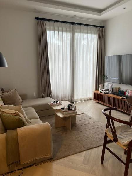 91 Marshall, East Coast / Marine Parade, 2 Bedrooms, 581 sqft, Apartment For Sale, by Lawrence Wee, 500271218 - Living Room - PropertyGuru.com.sg