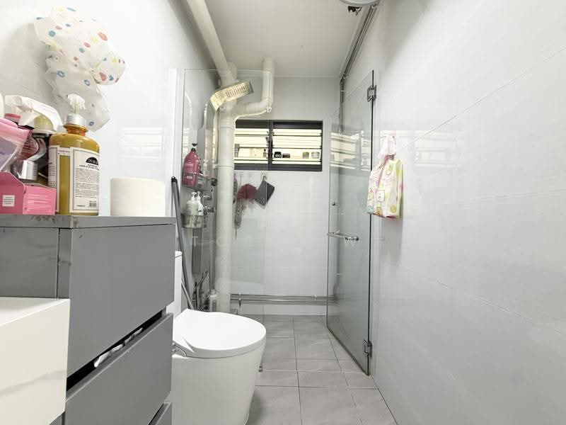 364 Yishun Ring Road, 364 Yishun Ring Road, Sembawang / Yishun, 4 Bedrooms, 1,560 sqft, HDB Flat For Sale, by Toby Aw, 500271219 - Bathroom - PropertyGuru.com.sg