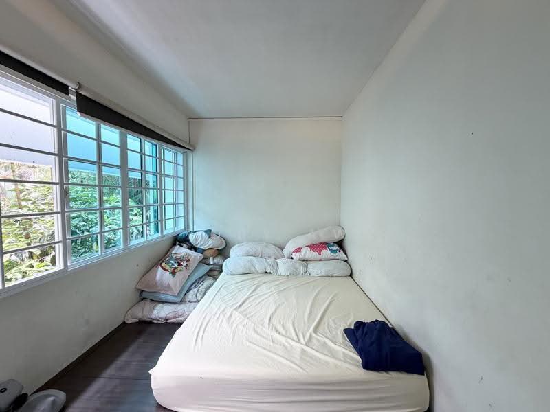 364 Yishun Ring Road, 364 Yishun Ring Road, Sembawang / Yishun, 4 Bedrooms, 1,560 sqft, HDB Flat For Sale, by Toby Aw, 500271219 - Bedroom - PropertyGuru.com.sg