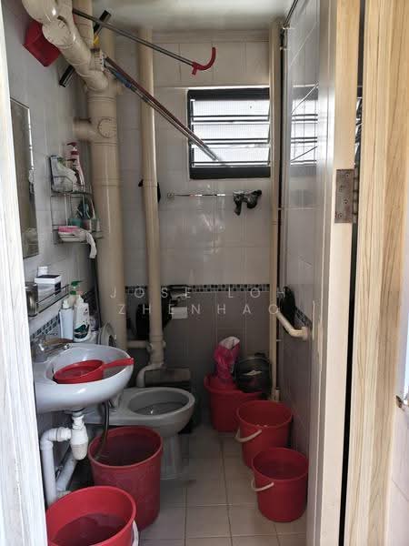 113 Yishun Ring Road, 113 Yishun Ring Road, Sembawang / Yishun, 2 Bedrooms, 689 sqft, HDB Flat For Sale, by Jose Loh Zhenhao, 500271221 - Bathroom - PropertyGuru.com.sg
