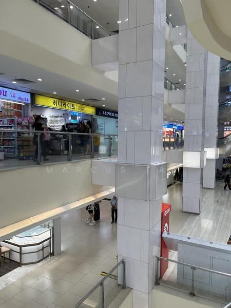 Lucky Plaza, 304 Orchard Road, Orchard / River Valley, 334 sqft, Mall Shop For Rent, by Marcus Tay, 500271222 - Interior - CommercialGuru.com.sg