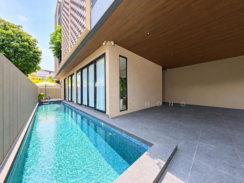 D11 BRAND NEW SEMI D AT HILLCREST, WATTEN ESTATE, BUKIT TIMAH, Watten, Dunearn, Hillcrest, Greenmead, Newton / Novena, 5 Bedrooms, 6,702 sqft, Semi-Detached House For Sale, by Ainsley Chong, 500271226 - Exterior - PropertyGuru.com.sg