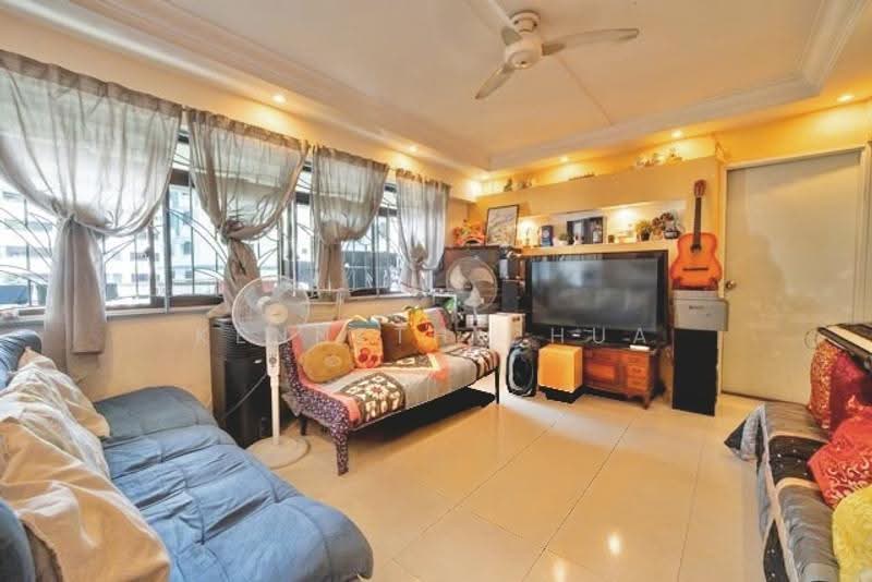 276B Jurong West Avenue 3, 276B Jurong West Avenue 3, Boon Lay / Jurong / Tuas, 3 Bedrooms, 968 sqft, HDB Flat For Sale, by Kenneth Chua, 500271234 - Living Room - PropertyGuru.com.sg