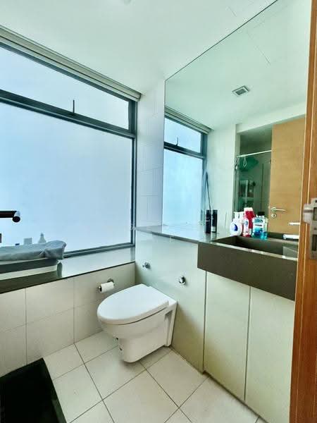 Pavilion 11, 25 Akyab Road, Newton / Novena, 2 Bedrooms, 958 sqft, Condominium For Rent, by Angeline Lee, 500271253 - Bathroom - PropertyGuru.com.sg