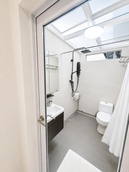 Serangoon Garden Estate, Serangoon Garden | Bridport Avenue | Hougang, Hougang / Punggol / Sengkang, Room Rental, 300 sqft, Condominium For Rent, by Yeo Yong Peng, 500271257 - Bathroom - PropertyGuru.com.sg