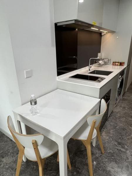 Margaret Ville, 20 Margaret Drive, Alexandra / Commonwealth, 2 Bedrooms, 700 sqft, Apartment For Rent, by Helen HU, 500271277 - Kitchen - PropertyGuru.com.sg