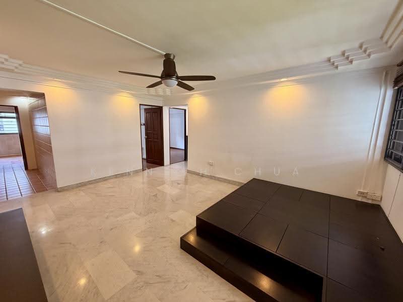 302 Clementi Avenue 4, 302 Clementi Avenue 4, Buona Vista / West Coast / Clementi New Town, 3 Bedrooms, 990 sqft, HDB Flat For Sale, by Kenneth Chua, 500271289 - Living Room - PropertyGuru.com.sg